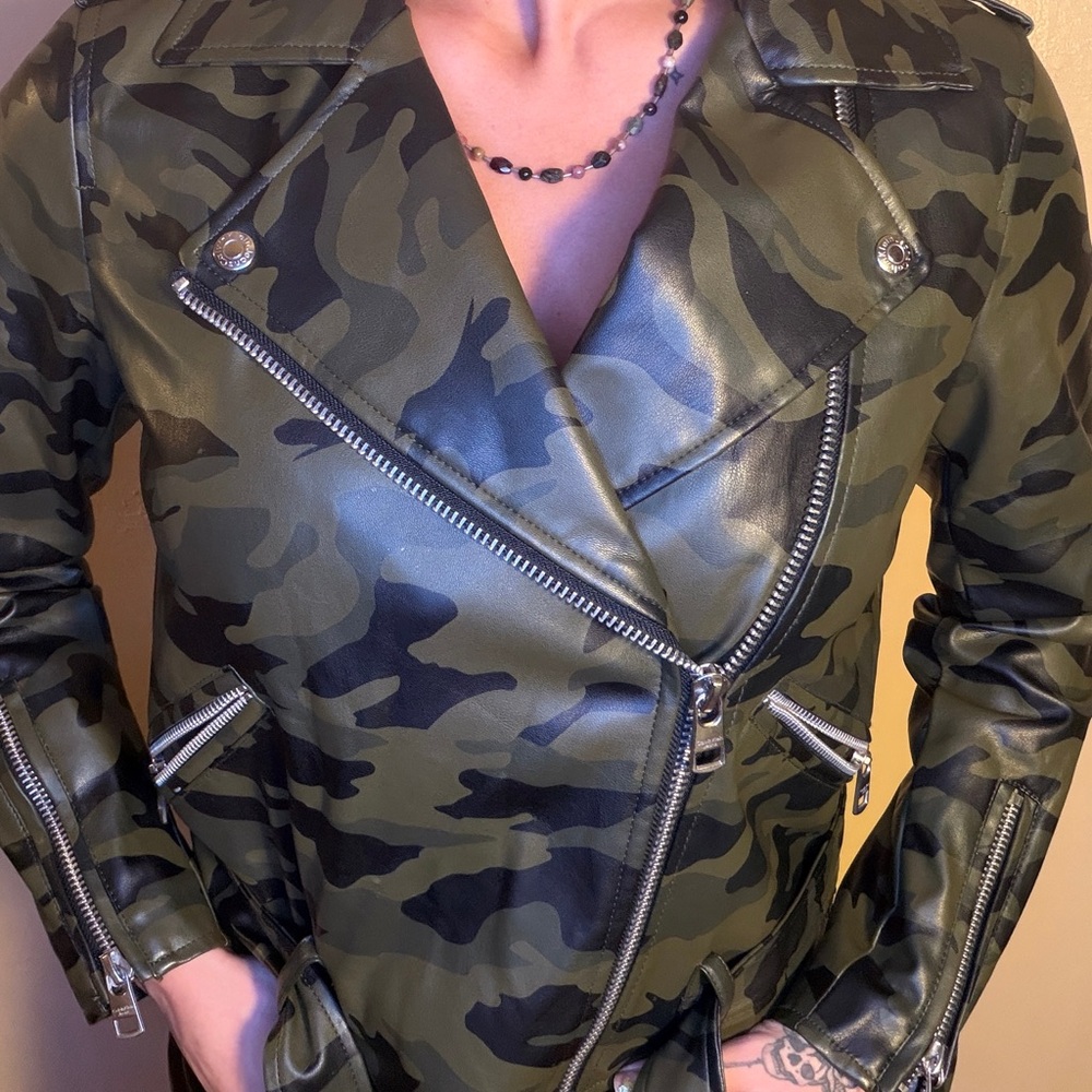 Calvin Klein Green Camouflage Faux Leather Motto Biker Jacket - Picture 3 of 8